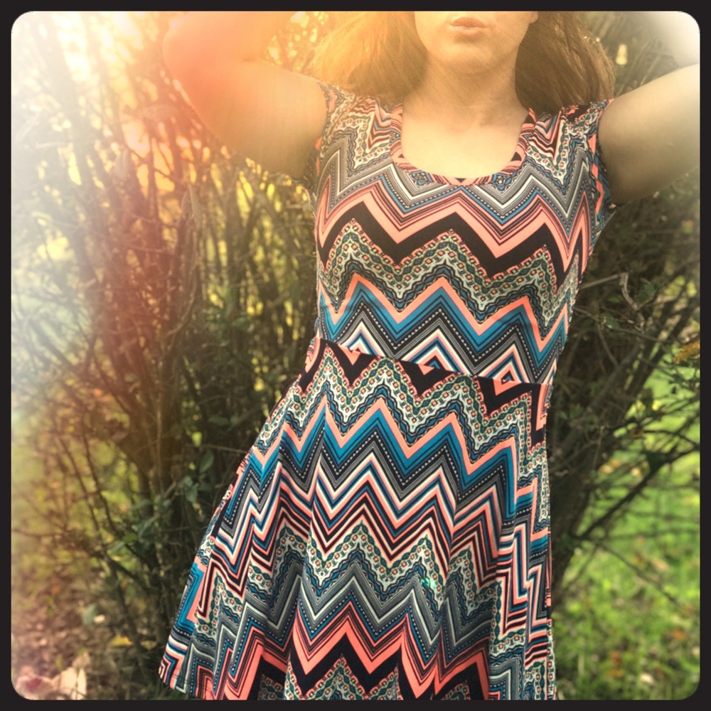No Boundaries Dress Size M (7-9)